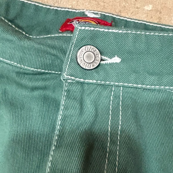 Sage Green Dickies Shorts - Size 9/29 - Picture 4 of 7